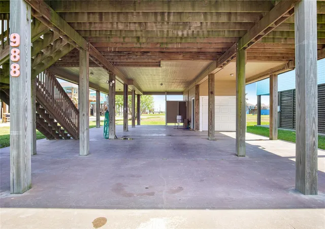 Homes for sale in Crystal Beach, TX | 988 Gulf Rd, Crystal Beach, TX 77650 | MLS# 34149165