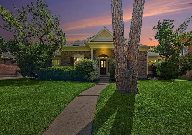 Photo 1 of Single family home for sale at 15814 Lake Lodge Dr, Houston, TX 77062 | MLS# 14643697 | Listing updated on 2026-08-28