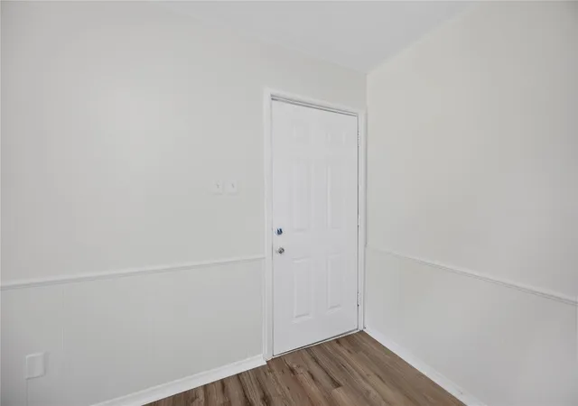 Photo 3 of Sale Pending at 5114 Heatherbrook Dr, Houston, TX 77045 | MLS# 10457795 | Listing updated on 2026-09-09