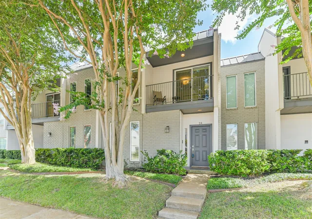 Photo 3 of Condo for sale at 1300 Augusta Dr #24, Houston, TX 77057 | MLS# 34479520 | Listing updated on 2026-09-12