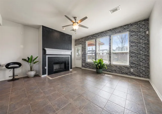 Photo 3 of Single family home for sale at 2990 Creek Fls Ct, Pearland, TX 77581 | MLS# 52432730 | Listing updated on 2026-08-26