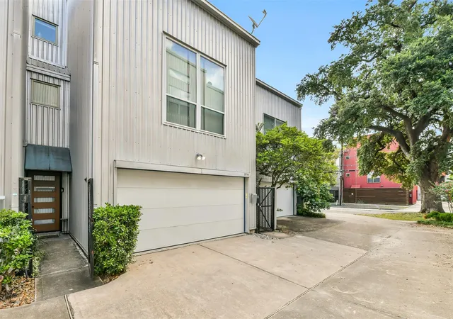 1st image of 2716 Chenevert St, Houston, TX 77004 | MLS# 96086906