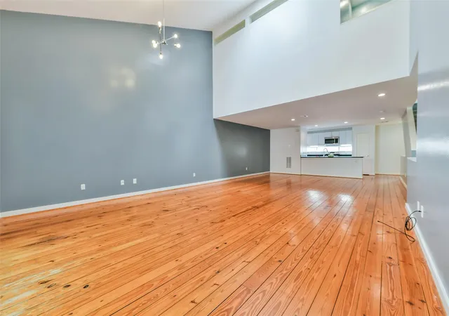 4th image of 2716 Chenevert St, Houston, TX 77004 | MLS# 96086906