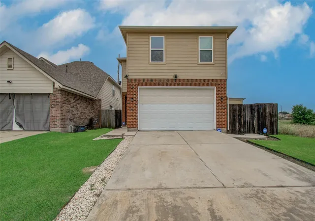 Photo 4 of Sale Pending at 7231 Haven Crk Dr, Cypress, TX 77433 | MLS# 63170050 | Listing updated on 2026-09-20