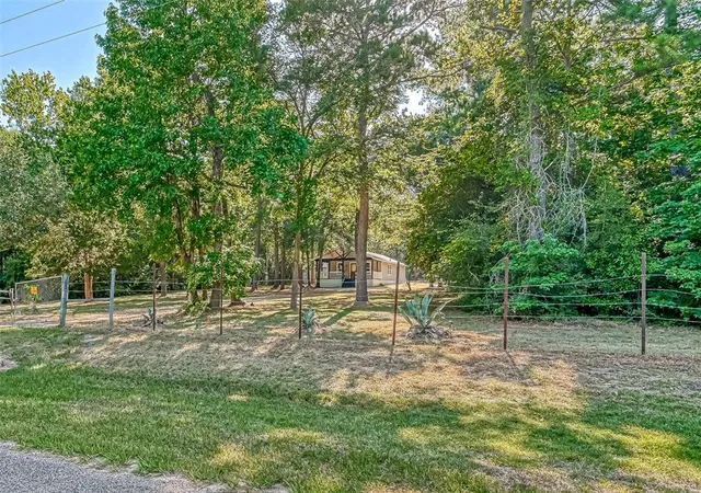 3rd image of 14572 Hasara Unit A And B Ln, Willis, TX 77378 | MLS# 49852019