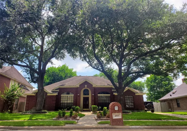 1st image of 1703 E Hedgecroft Dr, El Lago, TX 77586 | MLS# 7784961