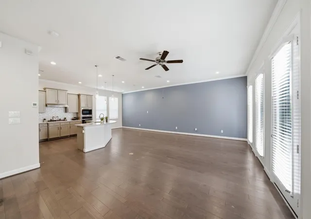 Photo 3 of Single family home for sale at 10616 Centre Shadows Dr, Houston, TX 77043 | MLS# 9304639 | Listing updated on 2026-08-24