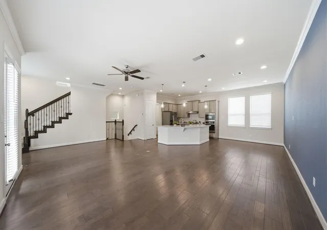 Photo 4 of Single family home for sale at 10616 Centre Shadows Dr, Houston, TX 77043 | MLS# 9304639 | Listing updated on 2026-08-24