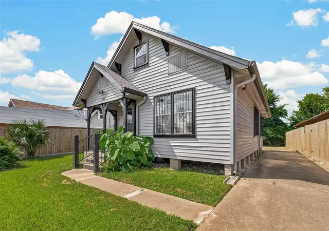 4th image of 1305 Munger St, Houston, TX 77023 | MLS# 78819767