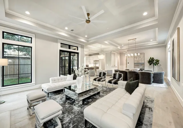 4th image of 4819 Mandell St, Houston, TX 77006 | MLS# 98835191