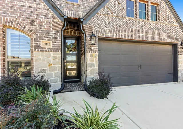 Photo 4 of Single family home for sale at 24011 Dabbling Duck Trl, Katy, TX 77493 | MLS# 22635927 | Listing updated on 2026-09-12