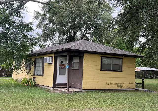 1st image of 502 N Liberty Street, El Campo, TX 77437 | MLS# 77388694