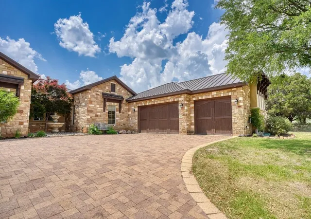 Photo 3 of Single family home for sale at 143 Westgate Loop, Horseshoe Bay, TX 78657 | MLS# 90238402 | Listing updated on 2026-09-01