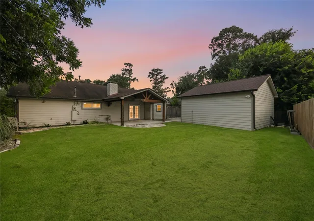 3rd image of 10306 Metronome Dr, Houston, TX 77043 | MLS# 12717411