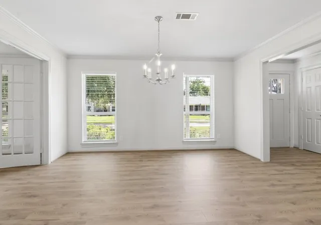 Photo 4 of Single family home for sale at 6022 Beaudry Dr, Houston, TX 77035 | MLS# 71287985 | Listing updated on 2026-09-21
