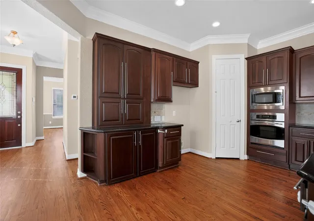 5th image of 11638 Royal Oaks Vw, Houston, TX 77082 | MLS# 86269308