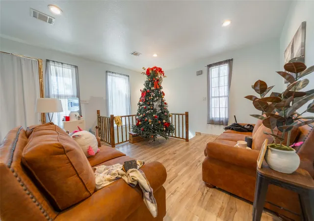 3rd image of 11 Seth Blvd, Cleveland, TX 77328 | MLS# 59435706