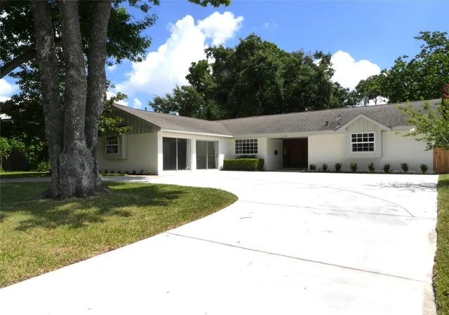 Photo 1 of Single family home for sale at 5722 N Braeswood Blvd, Houston, TX 77096 | MLS# 98368576 | Listing updated on 2026-08-05