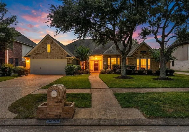 1st image of 913 Elm Pointe, League City, TX 77573 | MLS# 17248703
