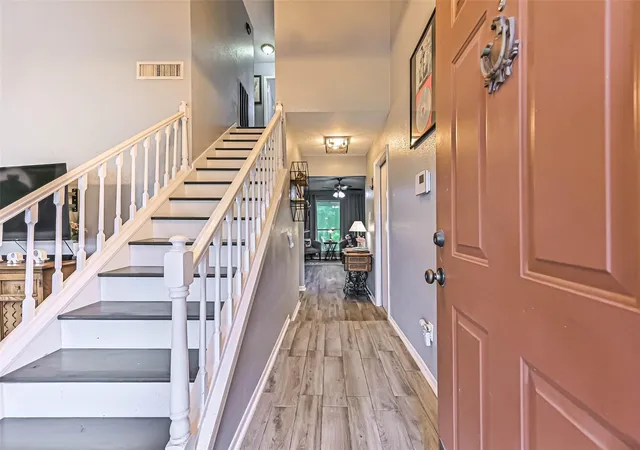 4th image of 115 Lazy Hollow Dr, League City, TX 77573 | MLS# 39649805
