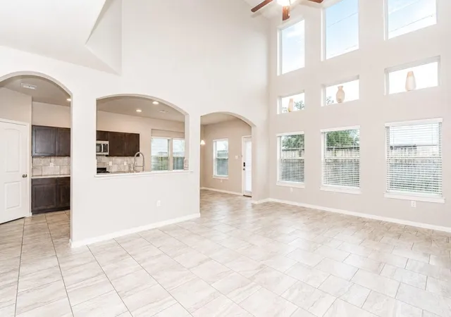 Photo 4 of Single family home for sale at 718 Palo Alto Ct, Rosharon, TX 77583 | MLS# 89418601 | Listing updated on 2026-09-05