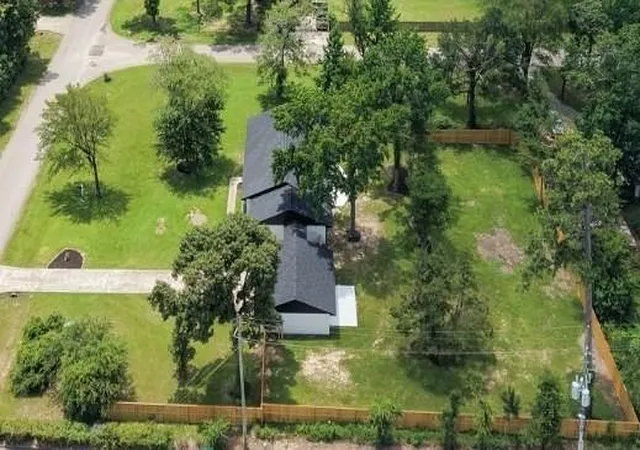 2nd image of 33003 E Westwood Square East Dr E, Magnolia, TX 77354 | MLS# 31674492