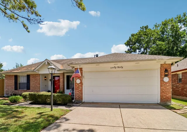 Photo 2 of Sale Pending at 9030 Smokehollow Dr, Houston, TX 77064 | MLS# 39427316 | Listing updated on 2026-09-16