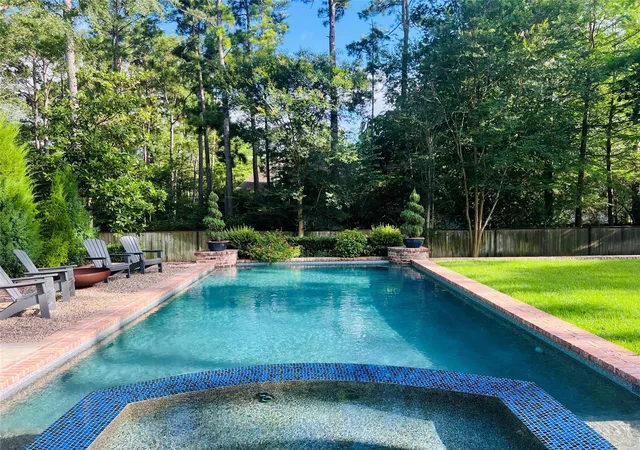 2nd image of 51 N Wooded Brook Cir, Spring, TX 77382 | MLS# 89141584