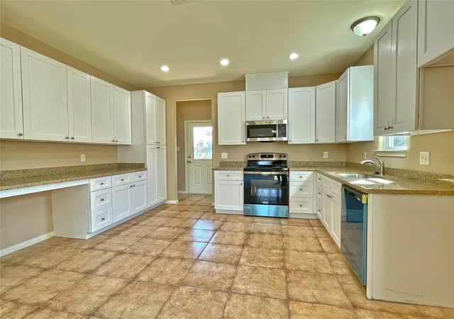 5th image of 220 Red Bud Ln, Onalaska, TX 77360 | MLS# 32199612
