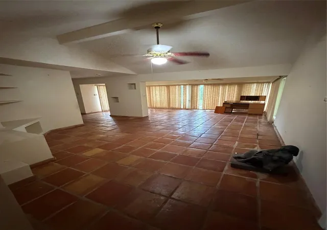 Photo 1 of Sale Pending at 5622 Mackinaw St, Houston, TX 77053 | MLS# 64734806 | Listing updated on 2026-09-15