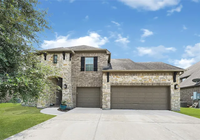 Photo 1 of Sale Pending at 4315 Walden Terrace Ln, Humble, TX 77396 | MLS# 91630467 | Listing updated on 2026-09-08