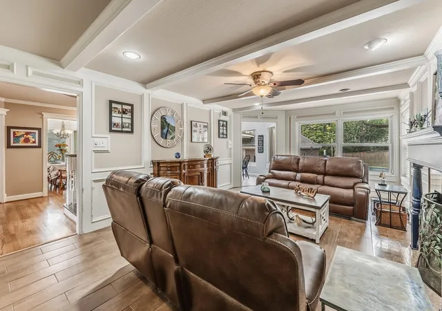 Photo 3 of Single family home for sale at 30 Royal Dalton Cir, Conroe, TX 77304 | MLS# 51835403 | Listing updated on 2026-06-27
