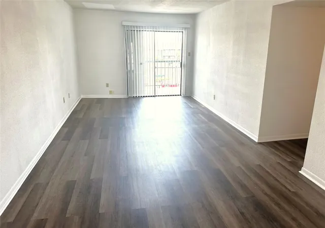 4th image of 2824 S Bartell Dr, Houston, TX 77054 | MLS# 66327019