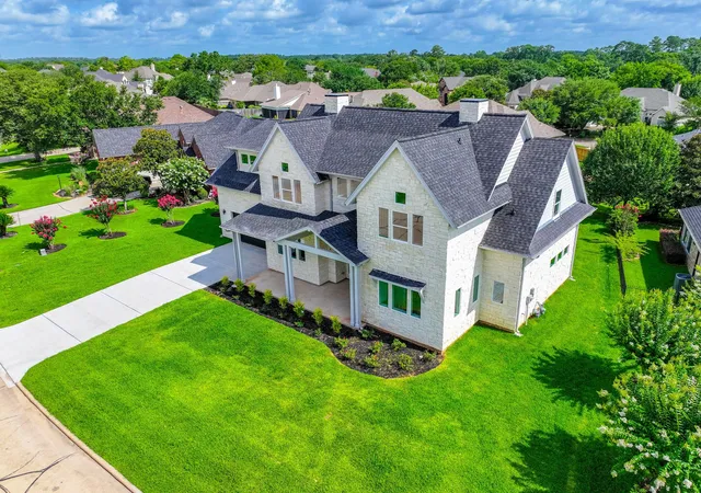 Photo 1 of Single family home for sale at 624 Edgewood, Montgomery, TX 77356 | MLS# 14112847 | Listing updated on 2026-06-04