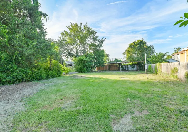 Photo 2 of Land for sale at 200 E Defee Ave, Baytown, TX 77520 | MLS# 42249734 | Listing updated on 2026-09-17