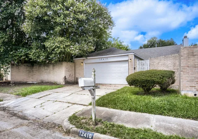 2nd image of 12410 Sungate Ln, Houston, TX 77071 | MLS# 5244126