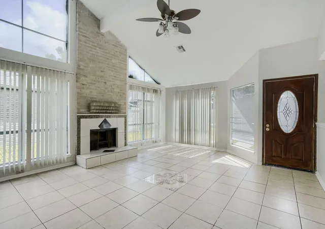 4th image of 12410 Sungate Ln, Houston, TX 77071 | MLS# 5244126