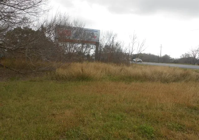 Land for sale at 5900 Hiway 6 S Hwy Trafficway, Hitchcock, TX 77563 | MLS# 48955466