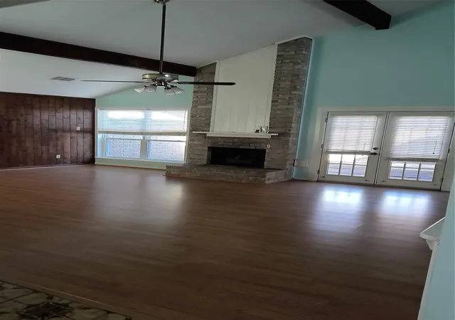 Photo 4 of Single family home for sale at 15906 Laurelfield Dr, Houston, TX 77059 | MLS# 68747588 | Listing updated on 2026-08-12