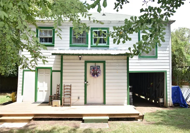 2nd image of 711 Lamar Ave, Crockett, TX 75835 | MLS# 80415947