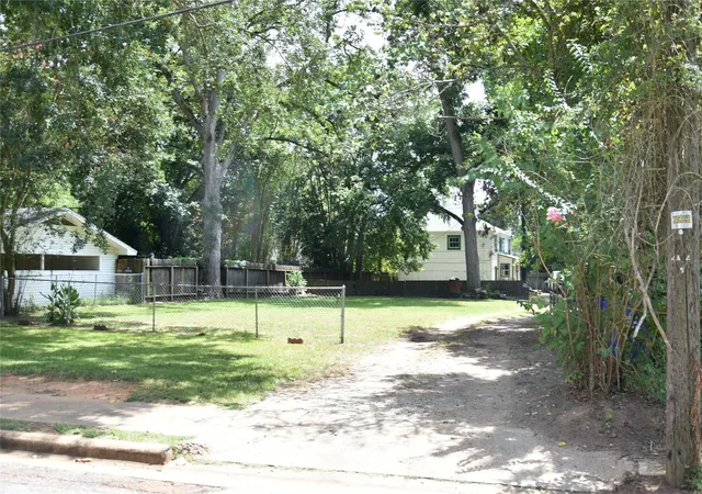 5th image of 711 Lamar Ave, Crockett, TX 75835 | MLS# 80415947