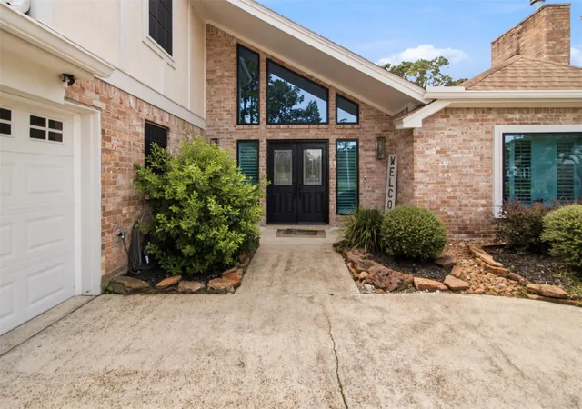2nd image of 4908 Summer Ln, Baytown, TX 77521 | MLS# 25332653