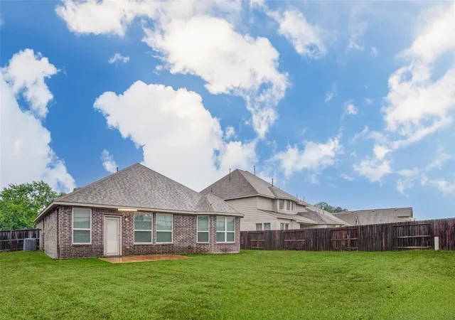 Homes for sale in Brookshire, TX | 32823 River Chase Dr, Brookshire, TX 77423 | MLS# 33665105