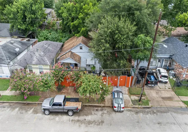 Photo 2 of Single family home for sale at 1507 Luzon St, Houston, TX 77009 | MLS# 20900096 | Listing updated on 2026-07-12
