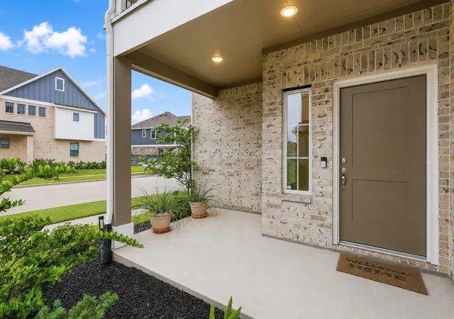 Photo 3 of Single family home for sale at 15119 Colorado Bnd Park Dr, Cypress, TX 77433 | MLS# 77729550 | Listing updated on 2026-09-12