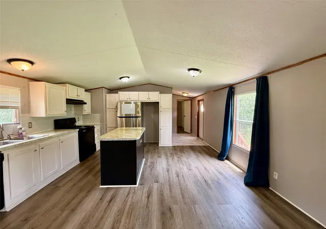 Photo 2 of Single family home for sale at 102 Western Way, Angleton, TX 77515 | MLS# 57029494 | Listing updated on 2026-08-12