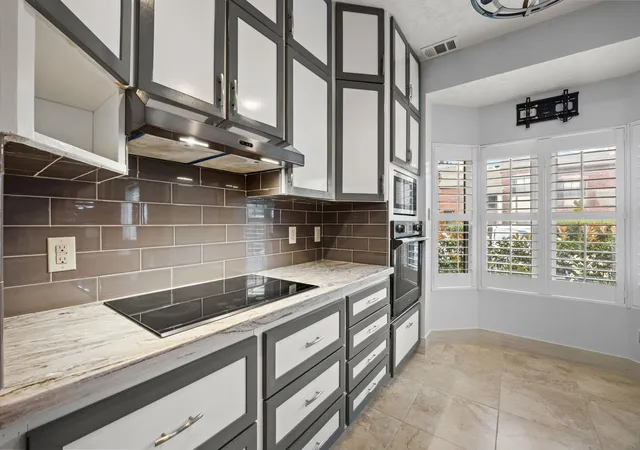 4th image of 7447 Cambridge St #117, Houston, TX 77054 | MLS# 12367999