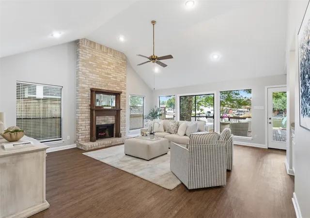 2nd image of 5046 Pleasure Lake Dr, Willis, TX 77318 | MLS# 23103634