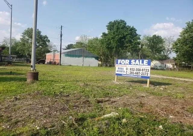 Photo 1 of Land for sale at 2131 Warwick Rd, Houston, TX 77093 | MLS# 73105581 | Listing updated on 2026-06-23