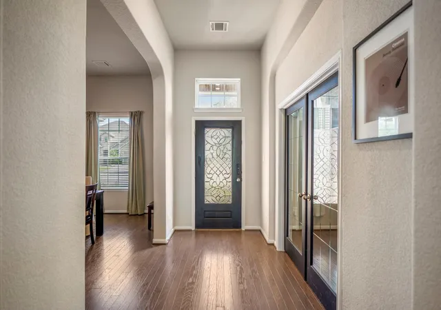 Photo 4 of Sale Pending at 7511 Laguna Lake Dr, Spring, TX 77379 | MLS# 38027782 | Listing updated on 2026-09-21